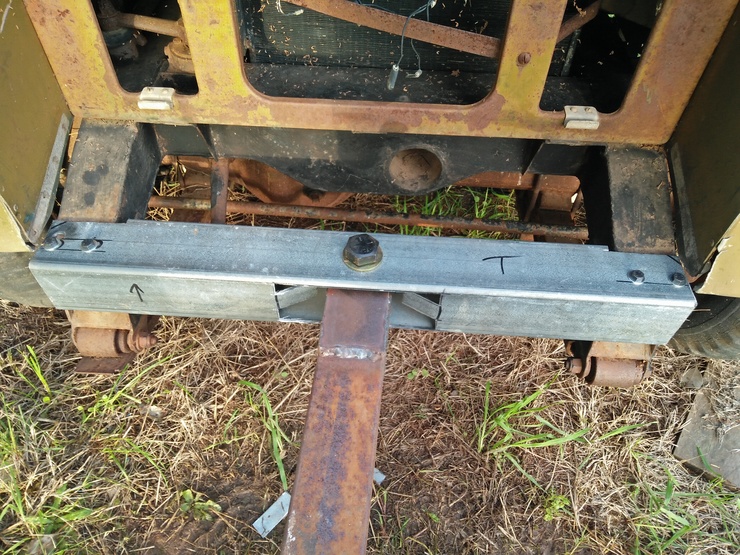 Pushbar hinge detail