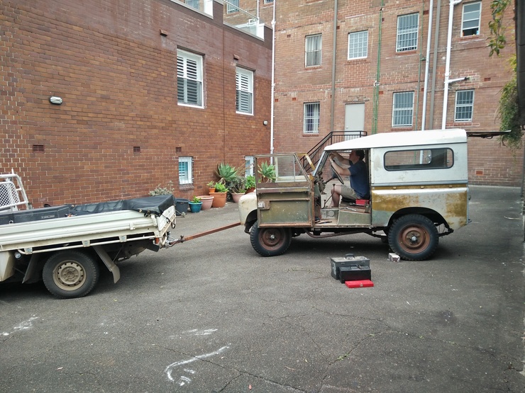 Land Rover roof removal