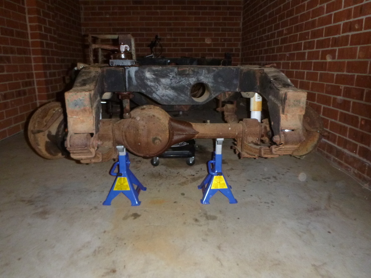 Front axle without steering equipment