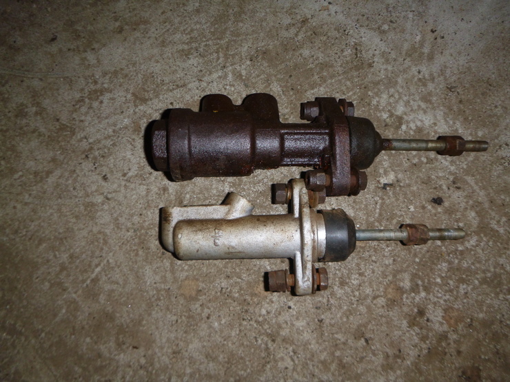 Brake and clutch master cylinders