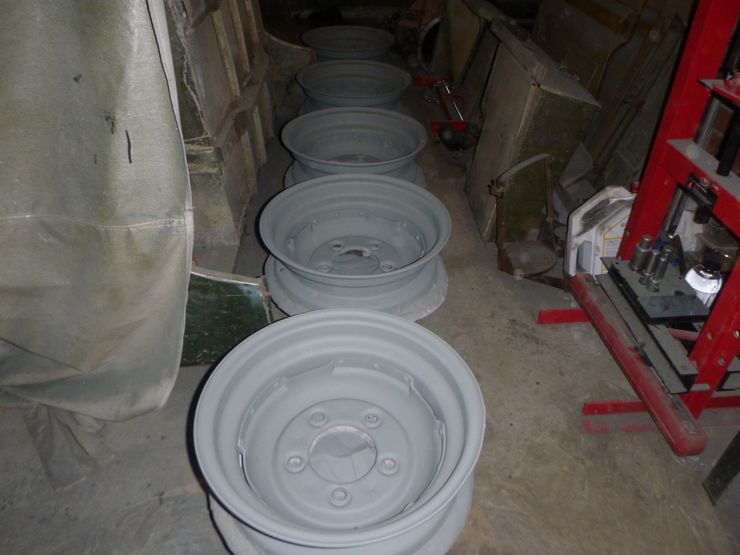 All wheels in etch primer