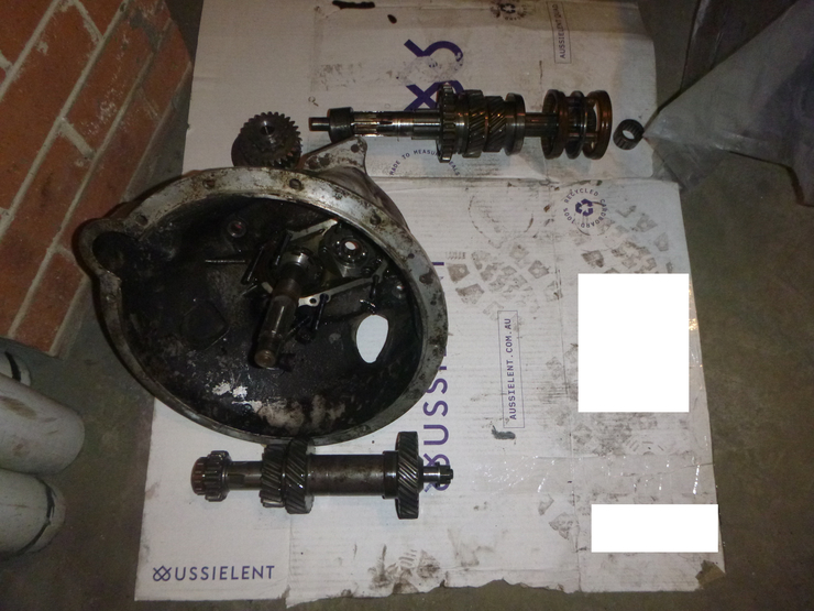Second pile of gearbox parts