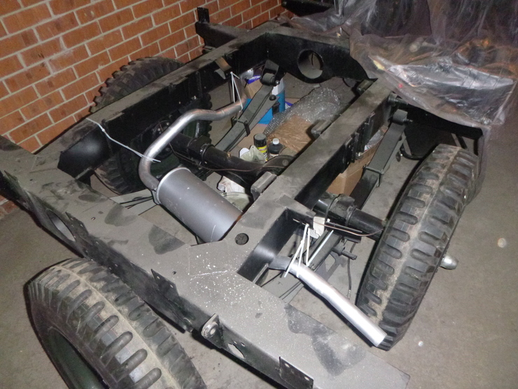 Intermediate and rear pipes