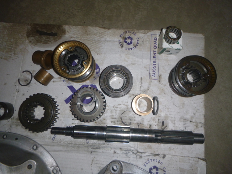 Disassembled gearbox mainshaft