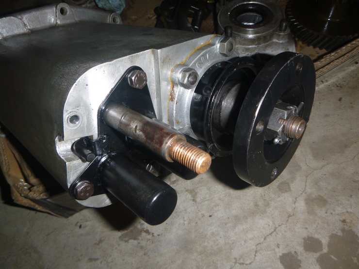 Front output shaft and controls