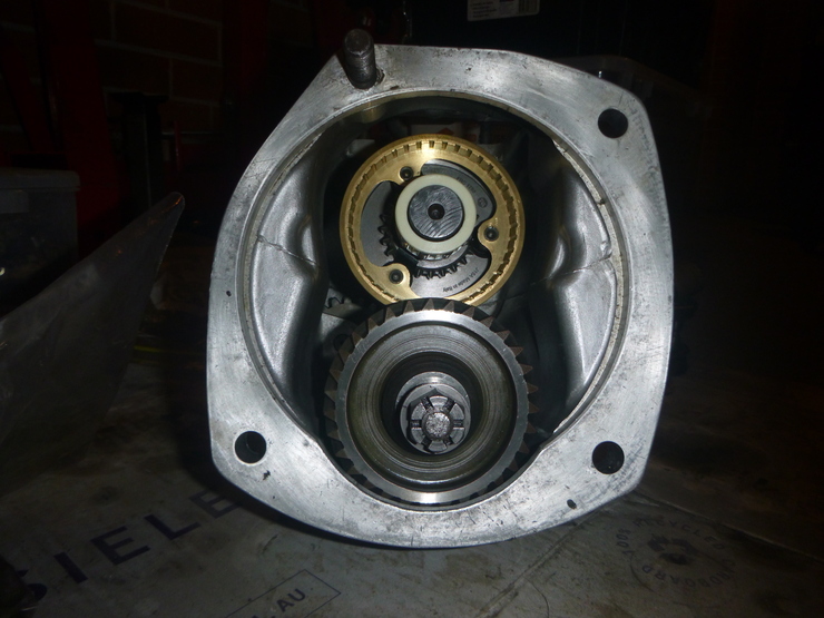 Front view of mainshaft and layshaft